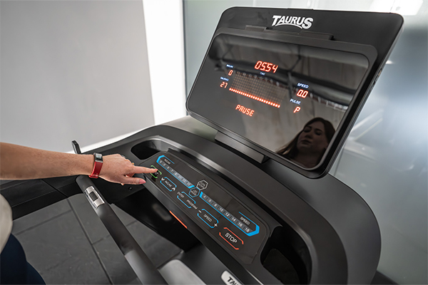 taurus t10.5 pro treadmill